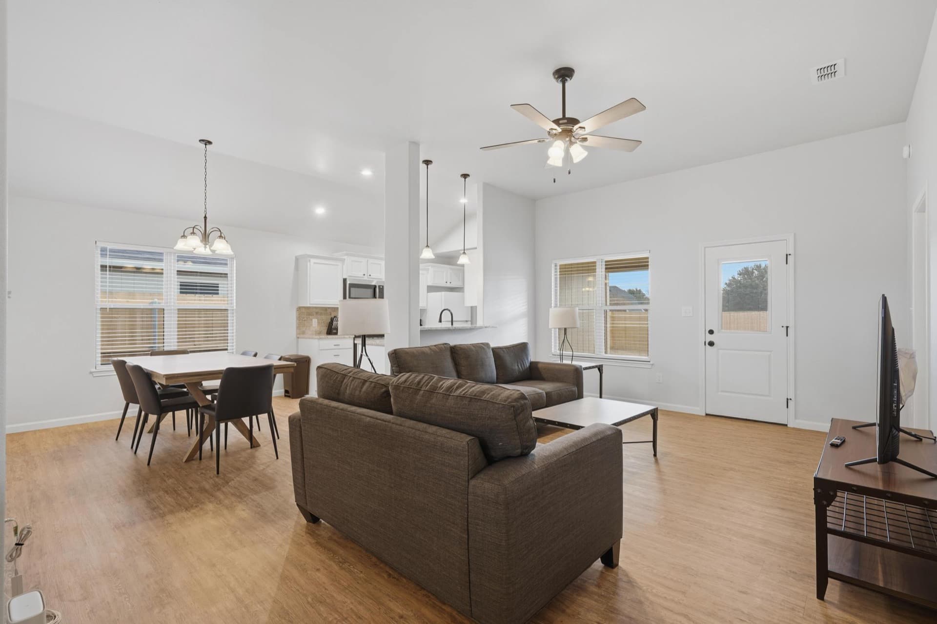 Monthly Rental Bee furnished crew housing in Abilene