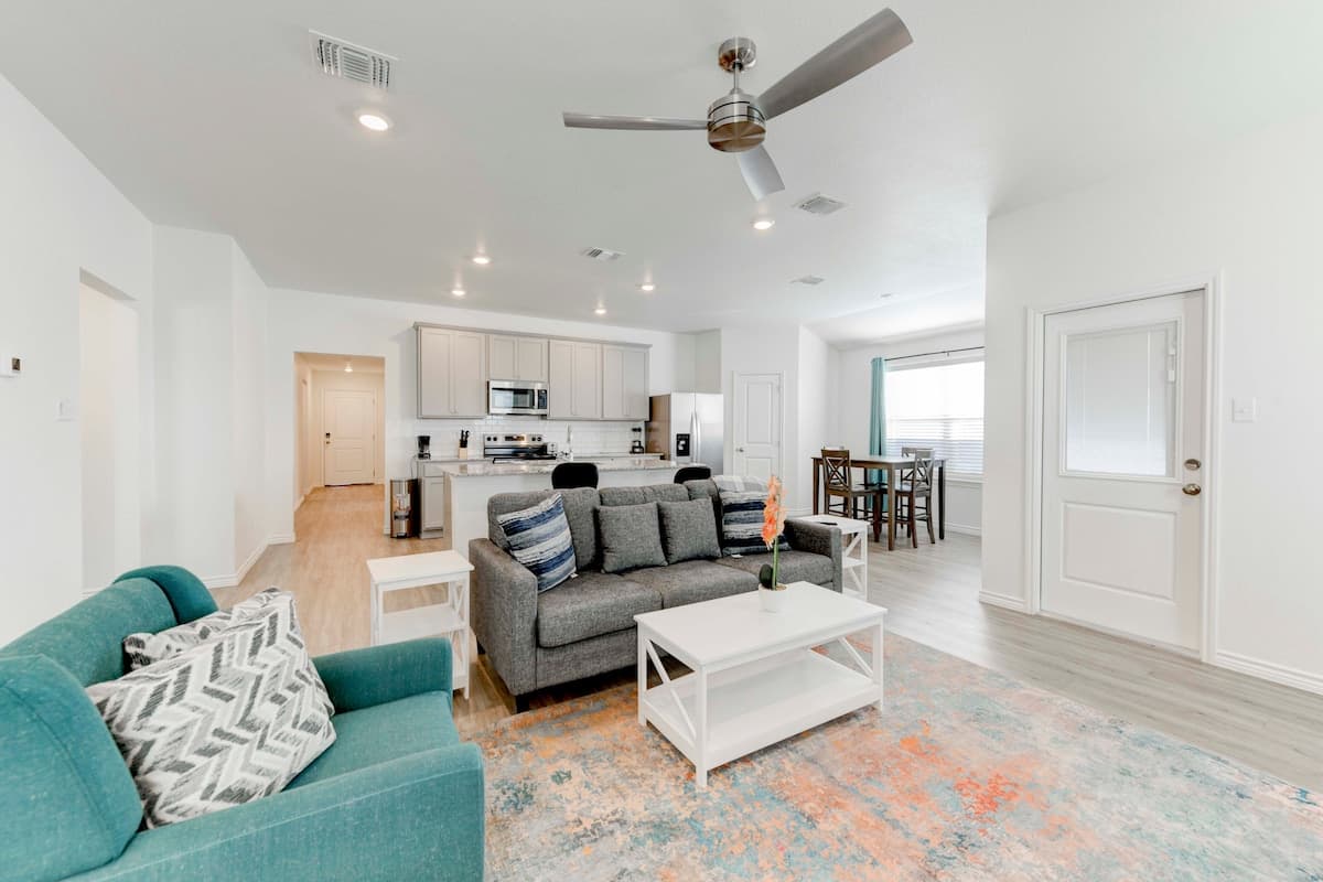 4-bedroom furnished rental in Jarrell